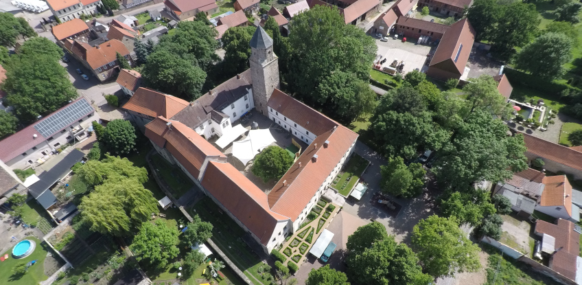 Luftansicht der Burg Ummendorf